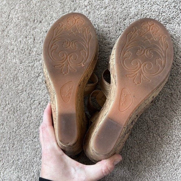 BOC Gold and Cream Sandals Strappy Comfort - Picture 7 of 10